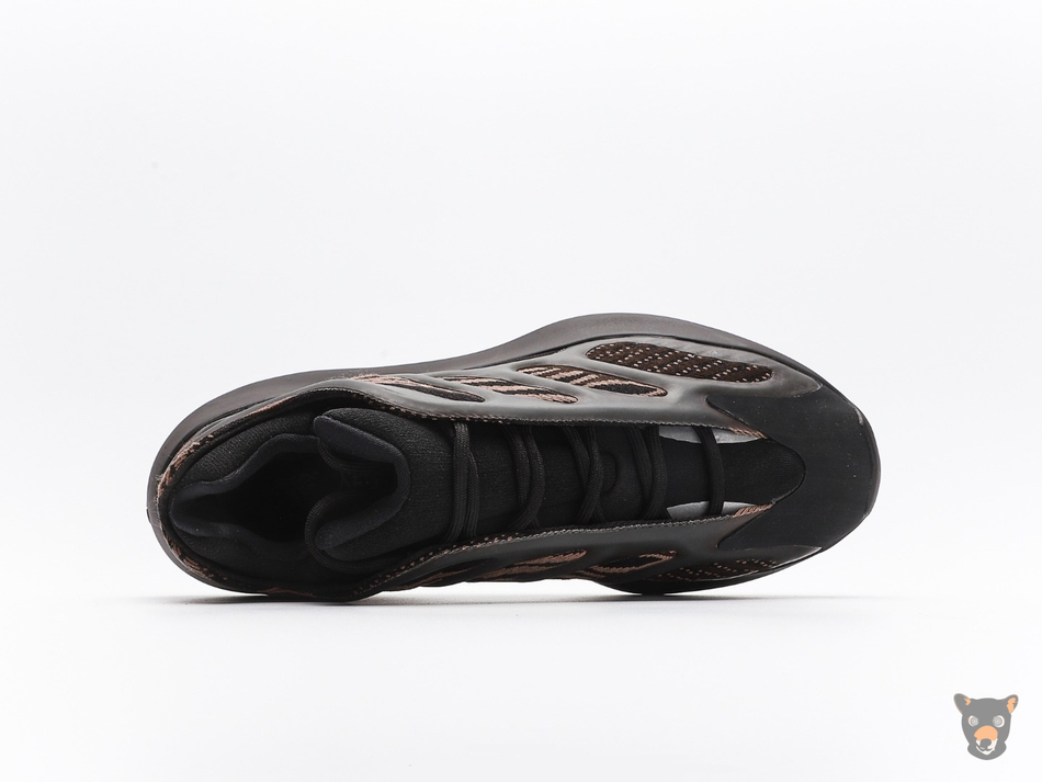 Кроссовки Yeezy 700 V3 "Clay Brown"