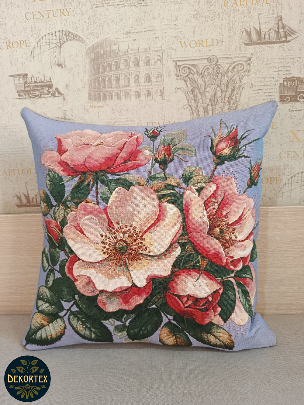 Декоративный гобеленовый чехол Шиповник 1 47х47