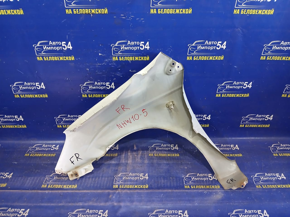 Крыло переднее правое TOYOTA PRIUS 1998