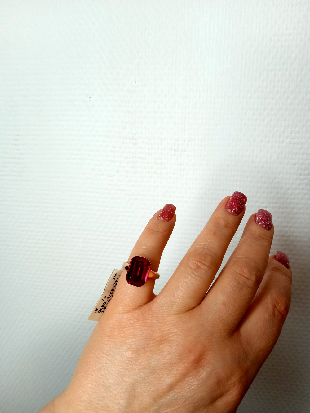 Кольцо позолоченное с рубином.Размер - 17