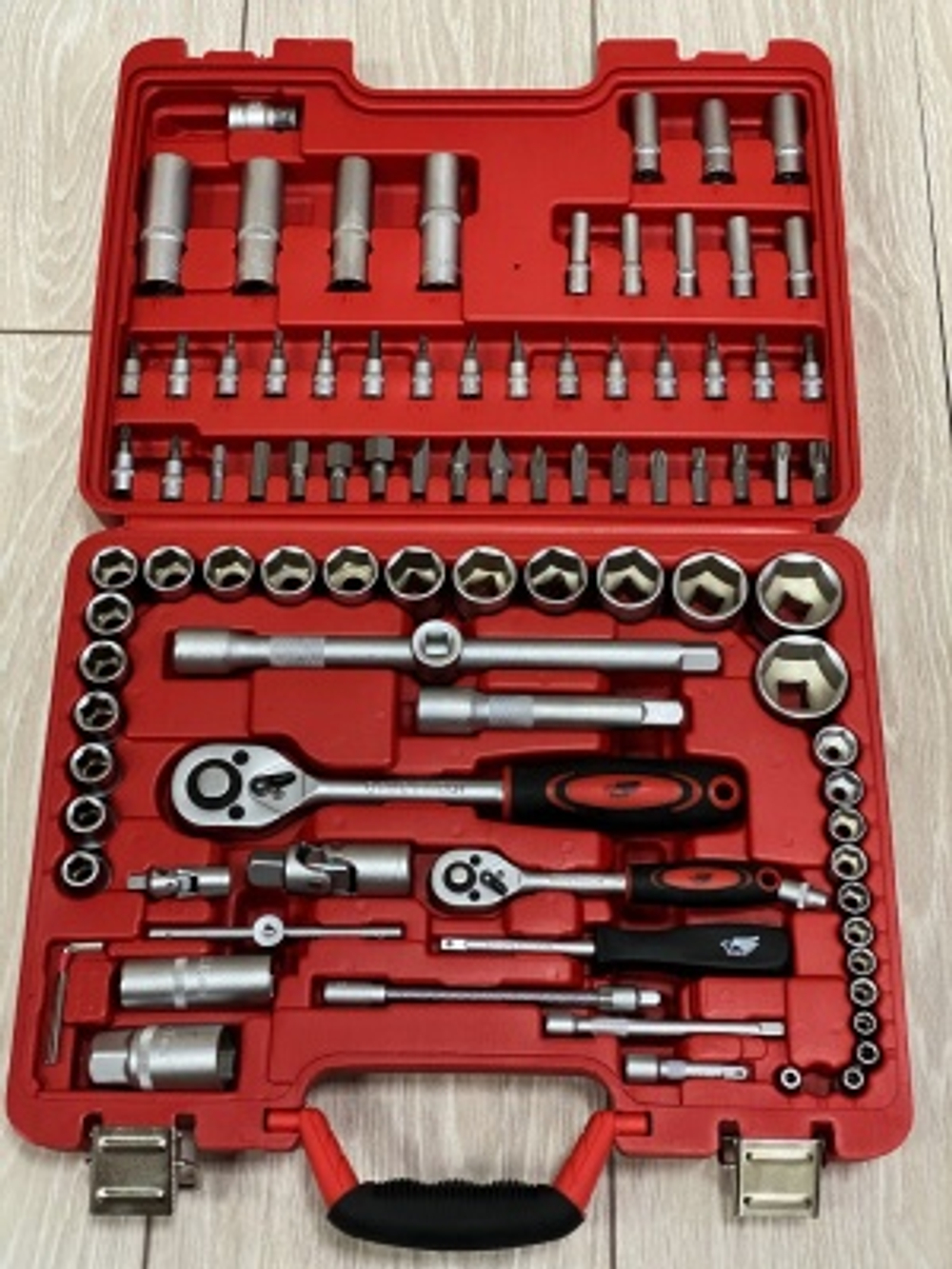 Набор автоинструментов FALCO 94 предмета ХХ