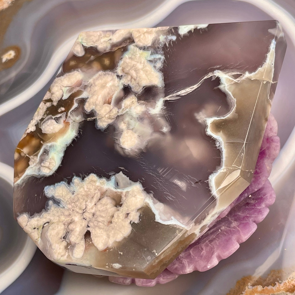 38825 Агат Сакура Срез 114мм