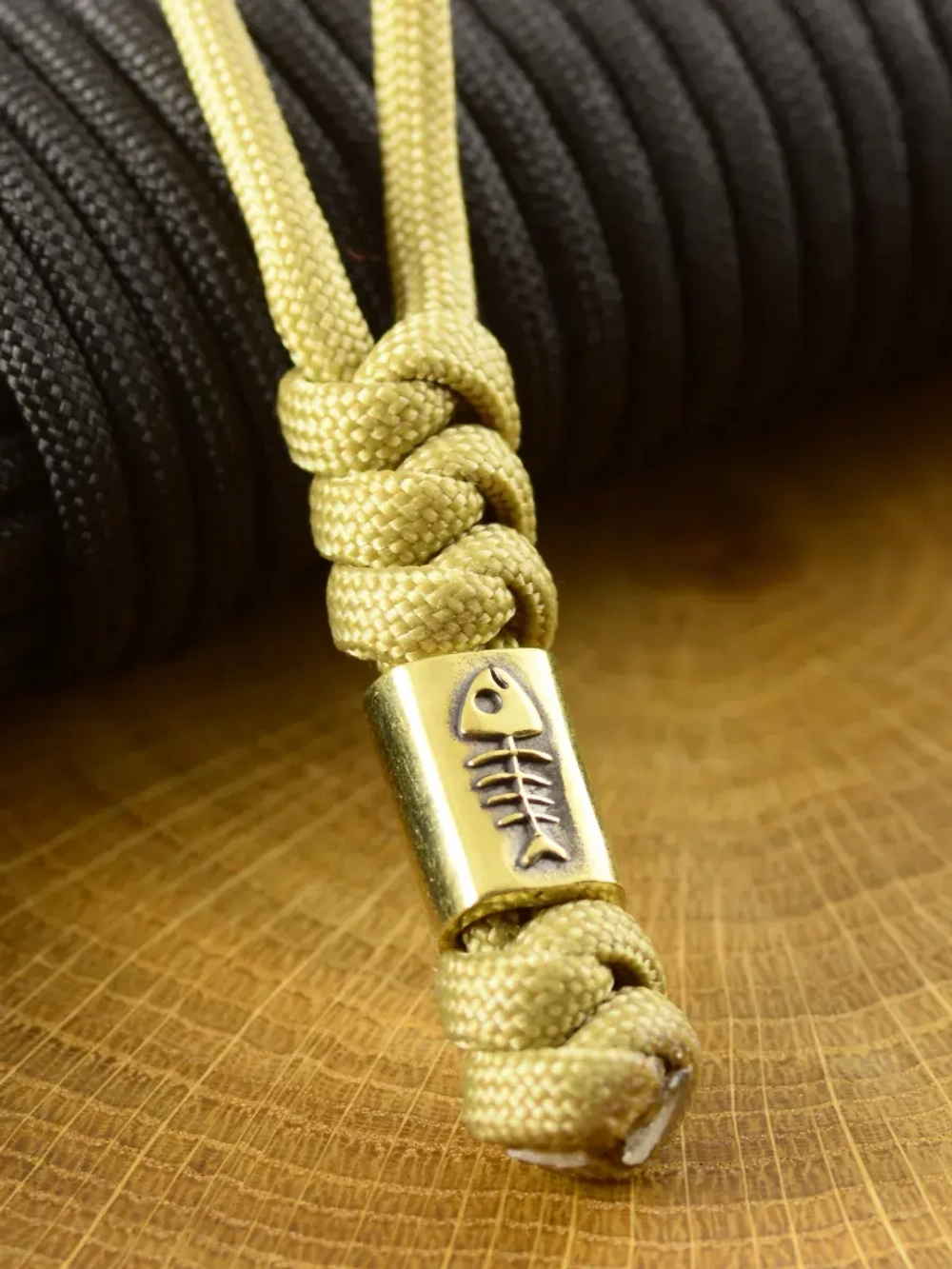 Бусина темлячная РЫБА для паракорда