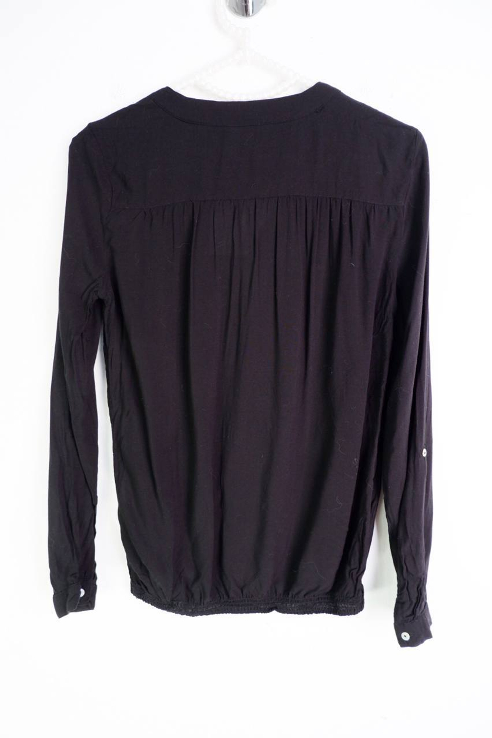 Блузка Camaieu практичная, визуально на 40/42 размер