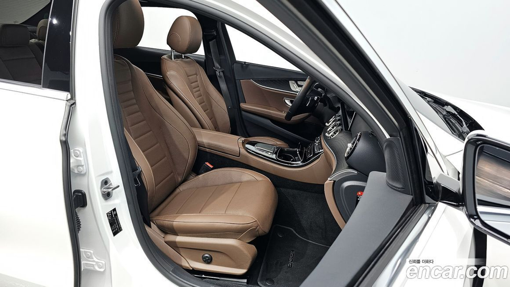 Mercedes-Benz E-Class W213 E250 Avangarde (10.2022)