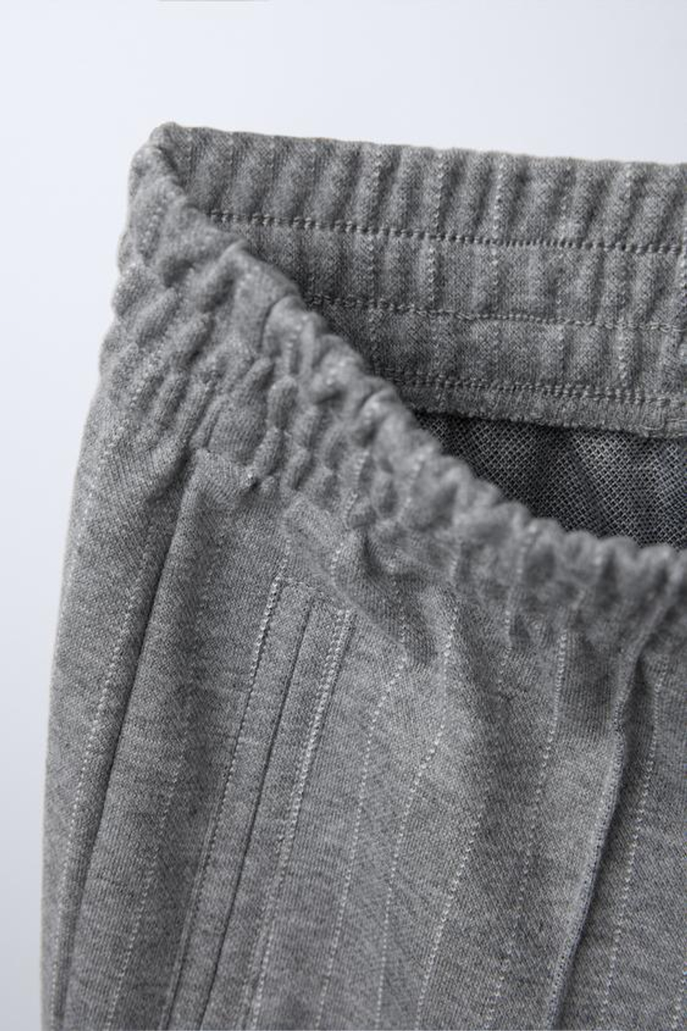 ZARA БРЮКИ В ТОНКУЮ ПОЛОСКУ, СЕРЫЙ С МЕЛАНЖЕВЫМ ЭФФЕКТОМ