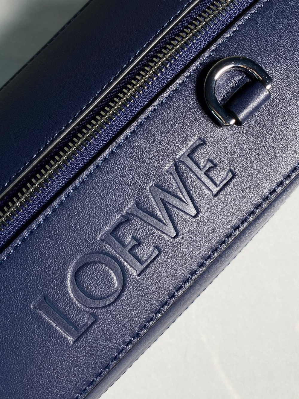 Поясная сумка Loewe