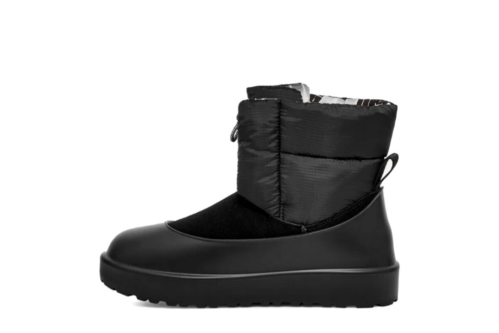 UGG Classic Maxi Toggle Black