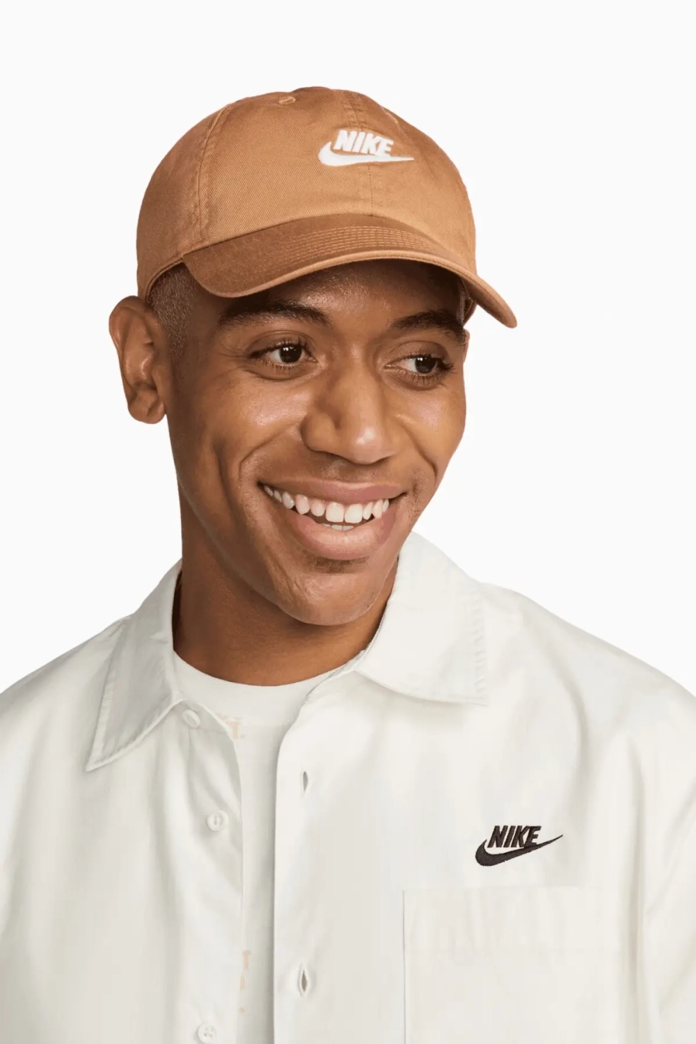 Кепка Nike Club - коричневый