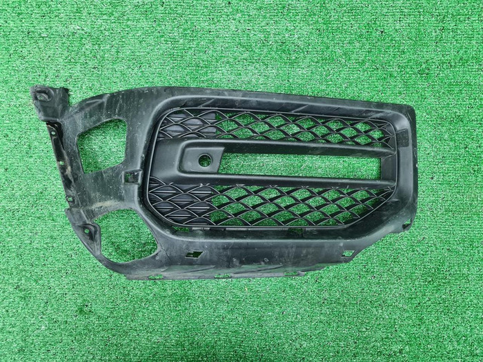 Решетка перед. бампера Mercedes G W463 (18-24) AMG