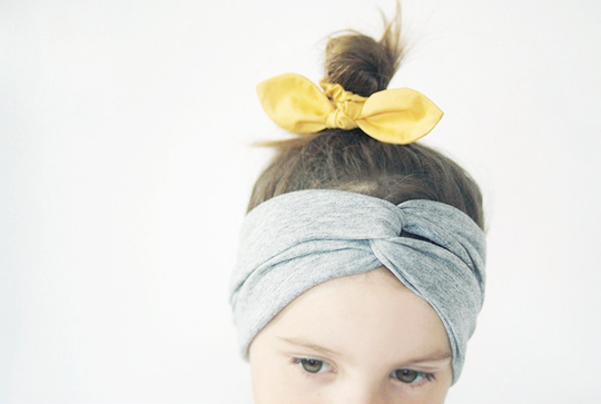 Резинка для волос нежно-голубая