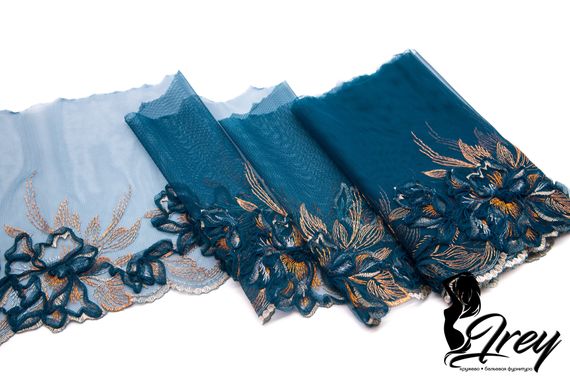 05-79 Вышивка на неэл. сетке 20 см, синий/телесный (левая)