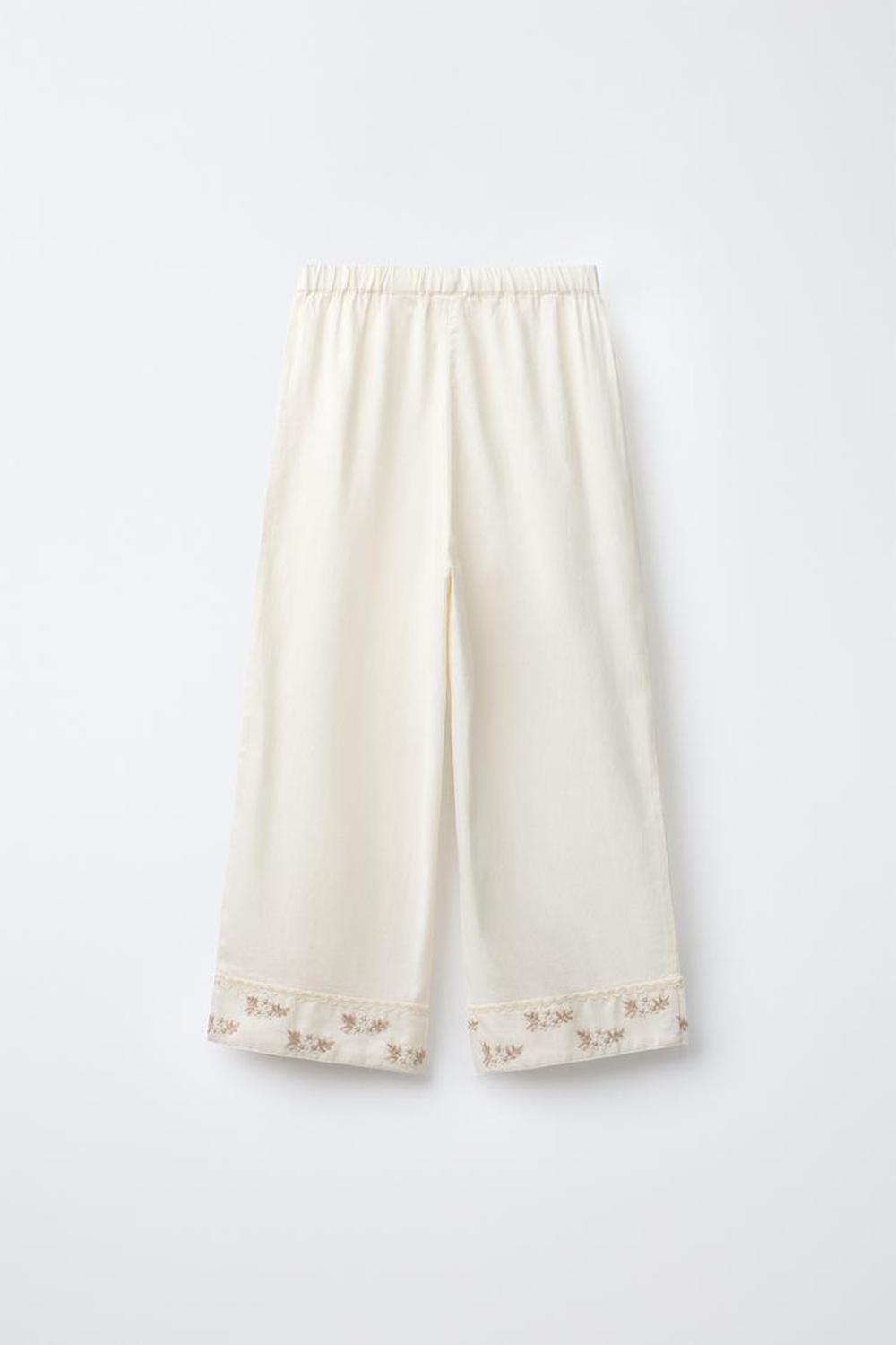 ZARA ПИЖАМА С ВЫШИТЫМИ ЦВЕТАМИ, ЭКРЮ