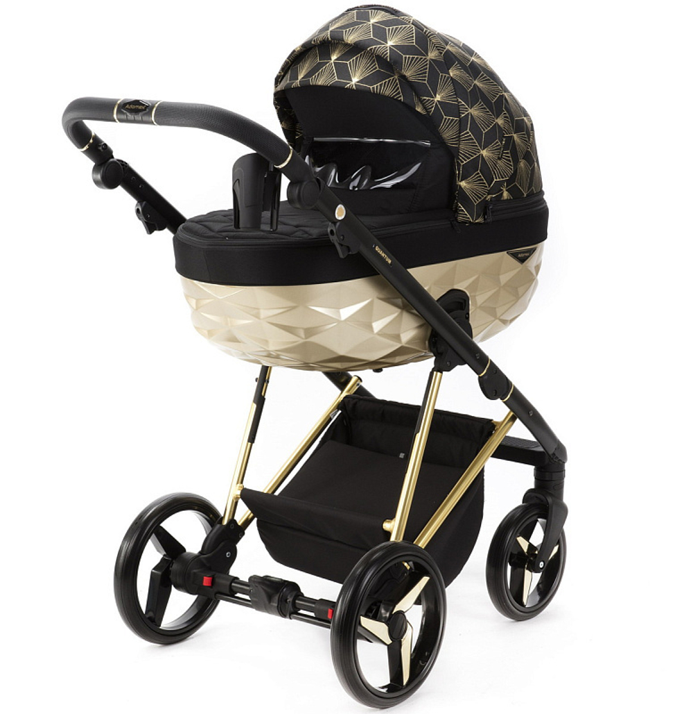 Детская коляска Adamex Quantum Star 2 в 1 Q-STAR58 (ЧЕРНЫЙ+ЗОЛОТОЙ ОРНАМЕНТ+ЗОЛОТО ДНО+ЗОЛОТО РАМА)