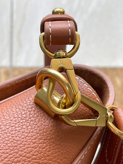 Louis Vuitton Soft Twist