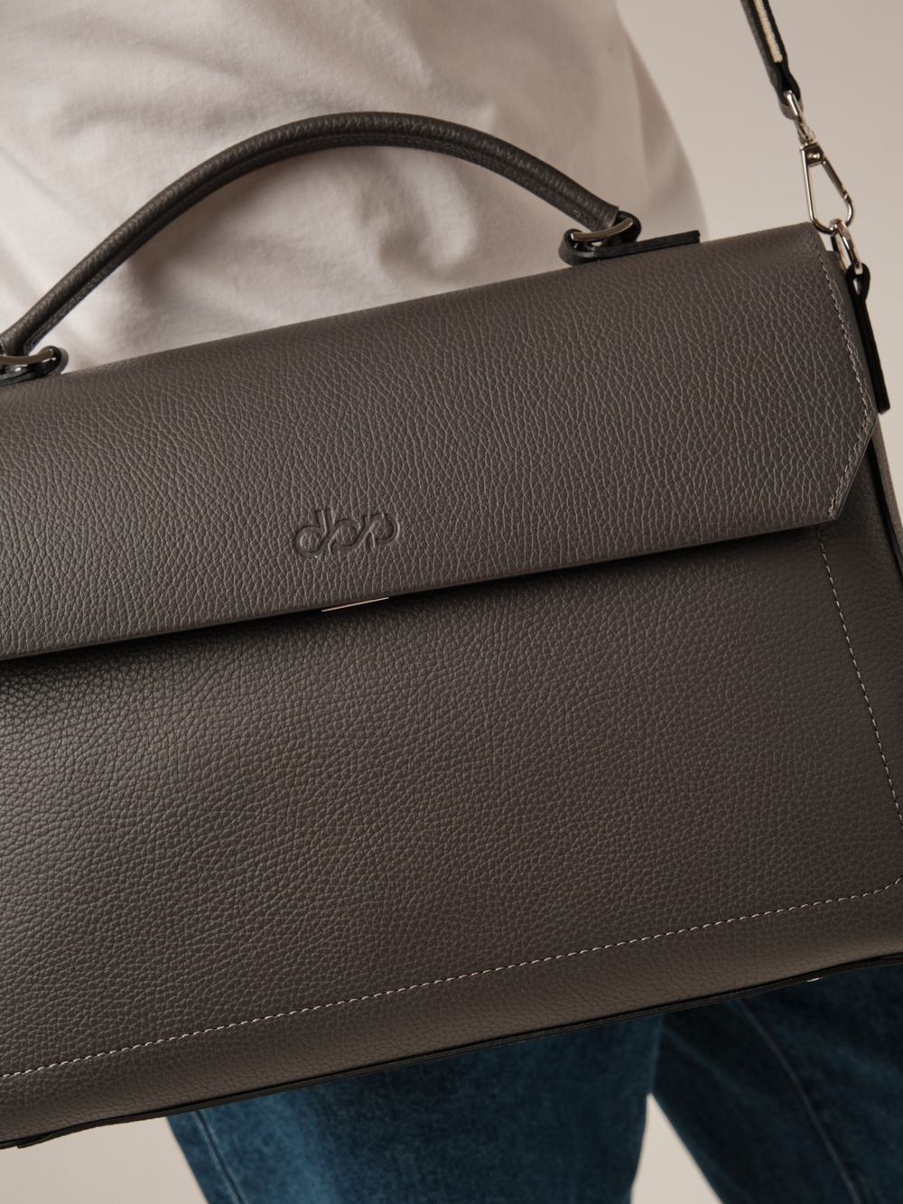 Мужская кожаная сумка Levi DBR 7115 темный лес