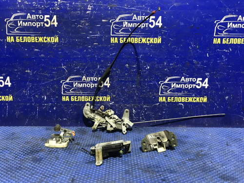 Замок двери задней левой MITSUBISHI RVR 1995