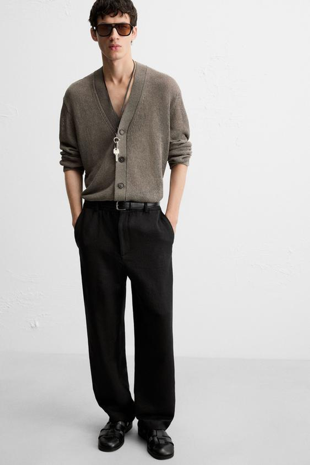 ZARA БРЮКИ REGULAR FIT ИЗ ТКАНИ С ТЕКСТУРОЙ, ЧЕРНЫЙ