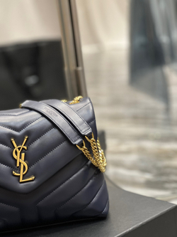 Saint Laurent Loulou 25 cm