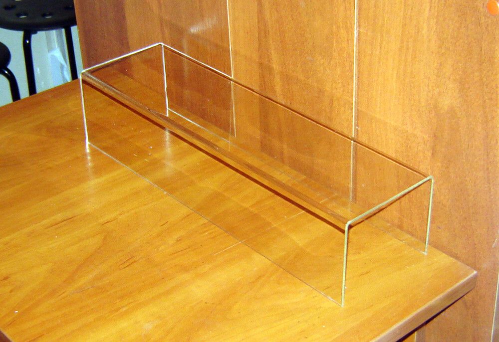 Лесенка настольная акриловая П-образная для товара