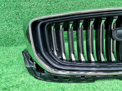 Решетка радиатора Geely Monjaro (2021-н.в.)