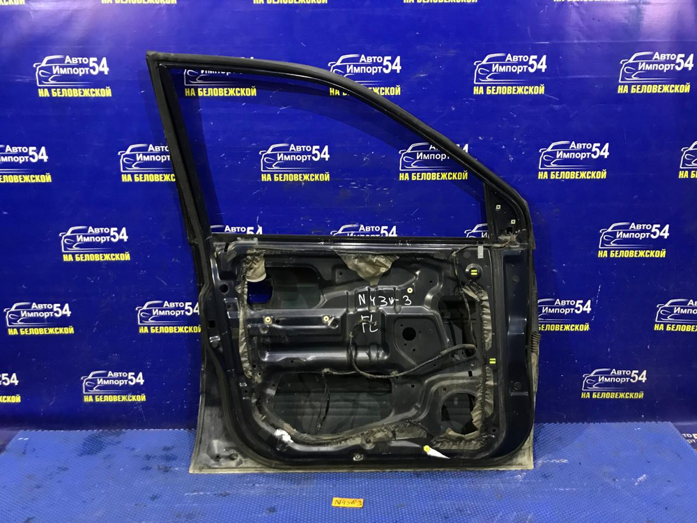 Дверь передняя левая MITSUBISHI CHARIOT 1994