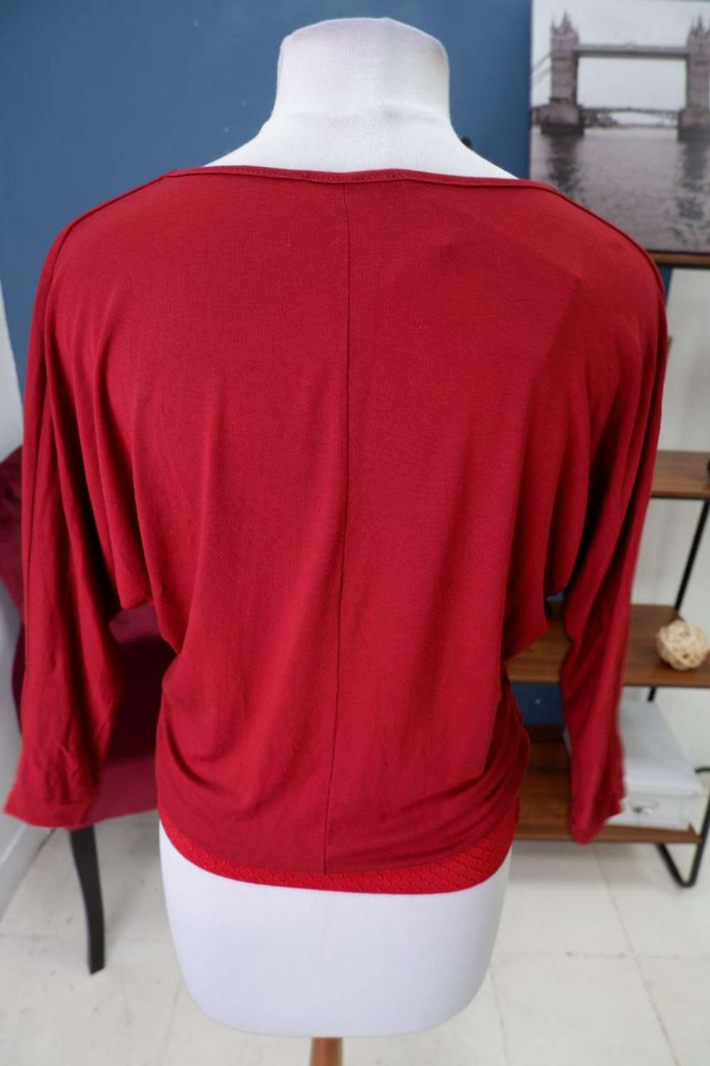 Блузка яркого оттенка 44 размер