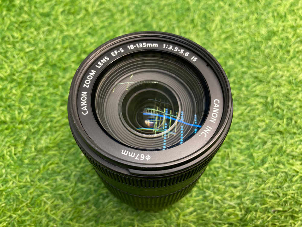 Canon EF-S 18-135mm 3.5-5.6 IS