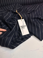 Плательно-костюмная смесовая фланель (Marzotto, 37%шерсть/25%пэ/25%вискоза/12%полиамид/1%эластан, Темно-синий фон/вертикальная белая полоска, 142, 232 гр/м2)