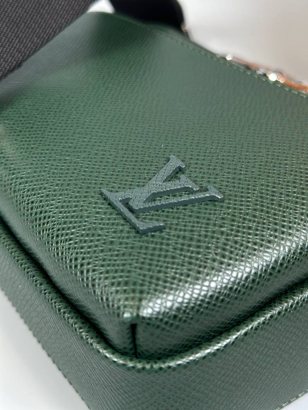 Сумка-мессенджер Louis Vuitton, арт. 479650508