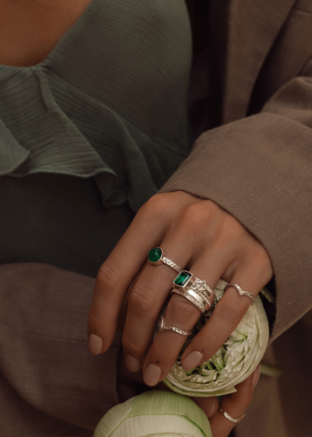 Кольцо «Мозаик» раф прямоугольный с зеленым турмалином и ромбом белый циркон