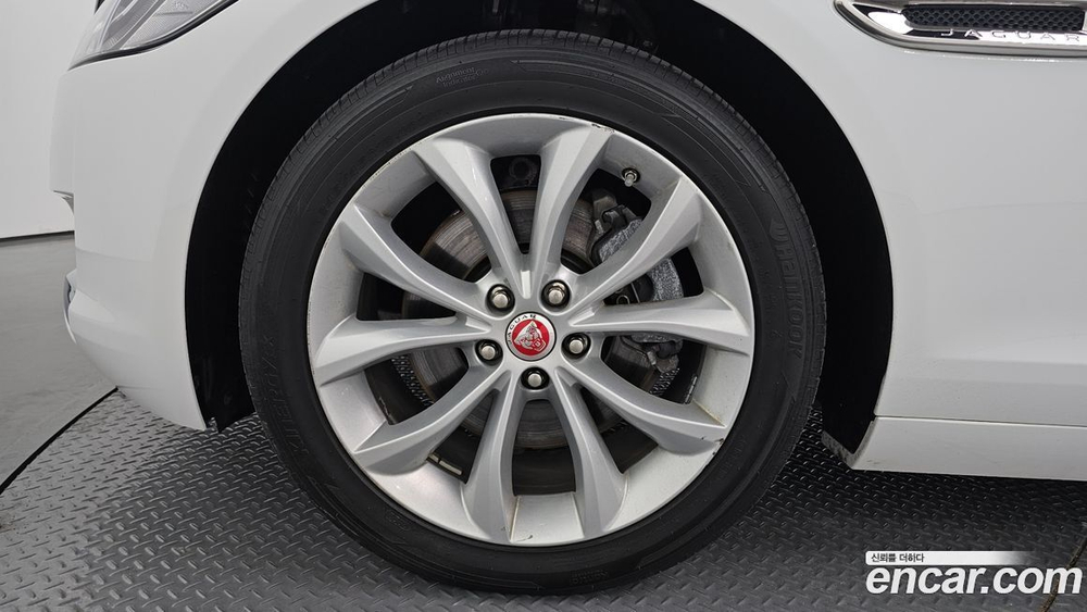Jaguar XF (X260) 20d Portfolio AWD (10.2019)