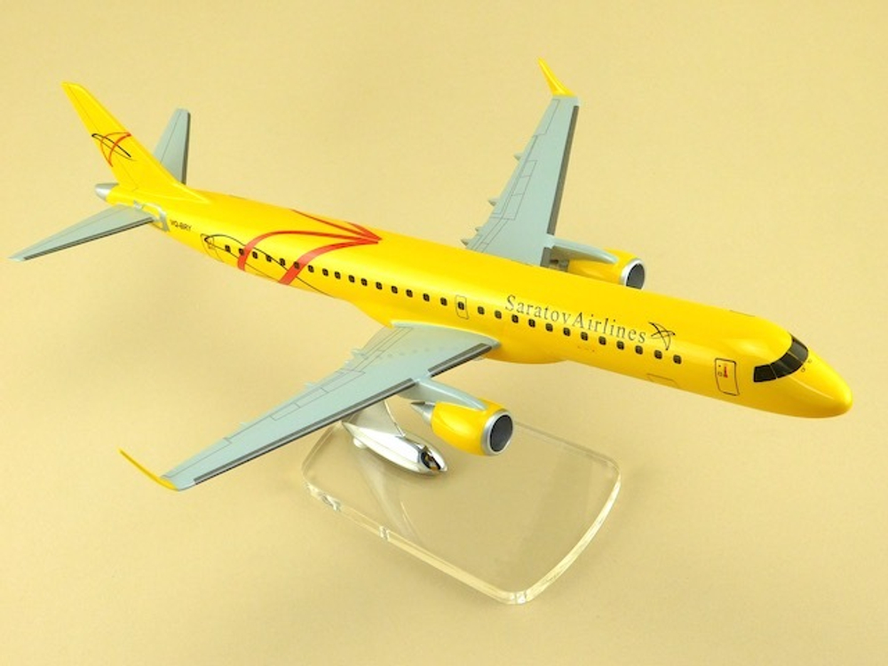 Модель самолета Embraer 195 (М1:100, Саратовские Авиалинии)