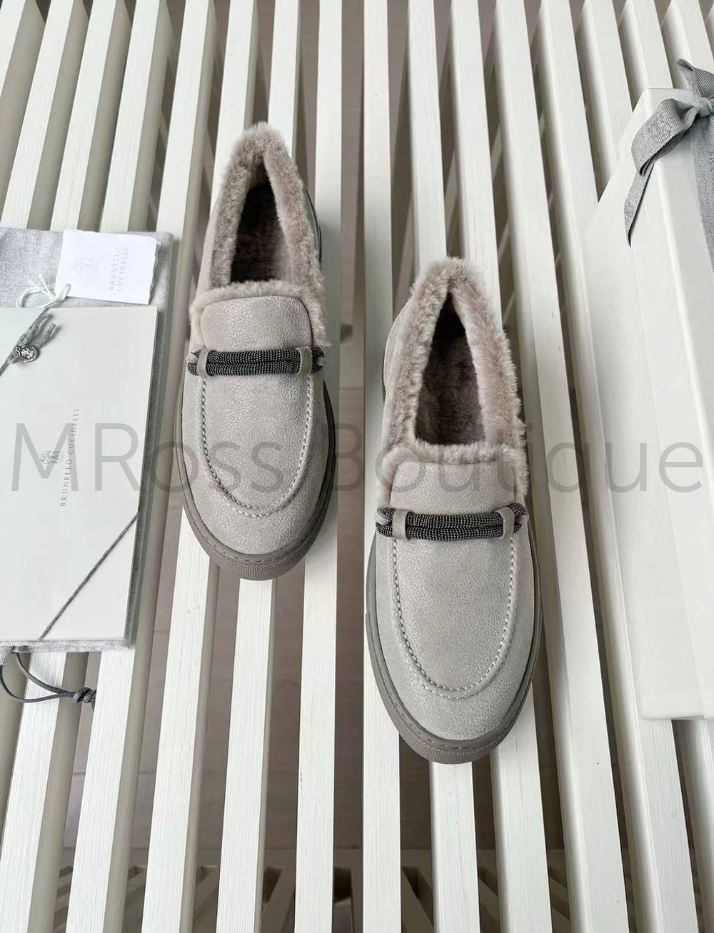 Женские лоферы серые Brunello Cucinelli с мехом