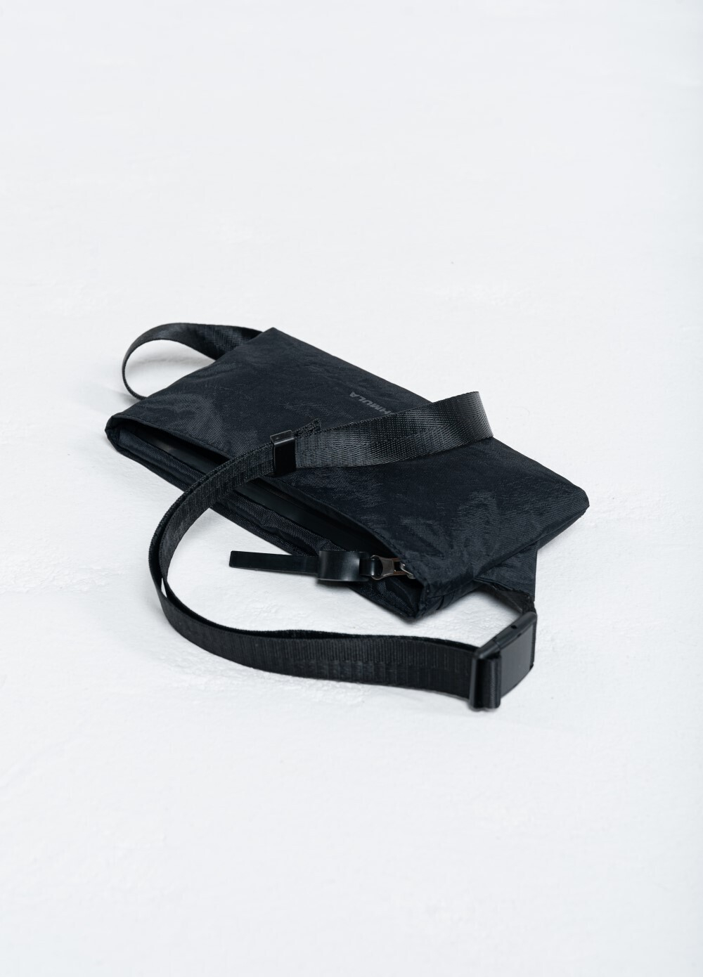 Сумка кросс-боди Mushmula CII Middle Sling Bag