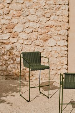 Полубарный стул Maurina из зелёной оцинкованной стали и зелёного шнура 64,5 см