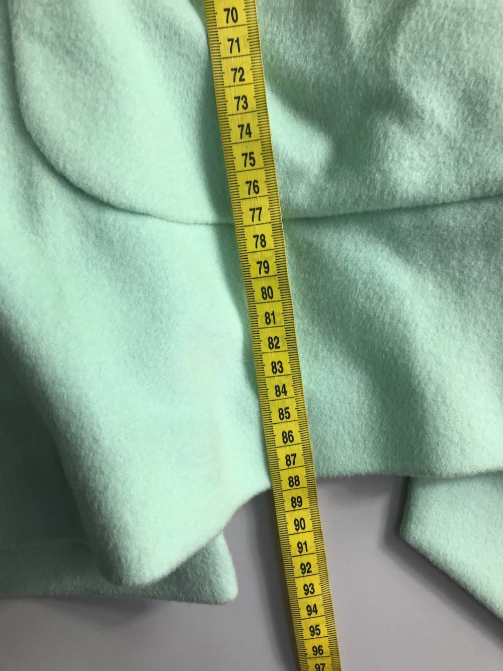 Пальто Parole красивого цвета, визуально на 44 размер