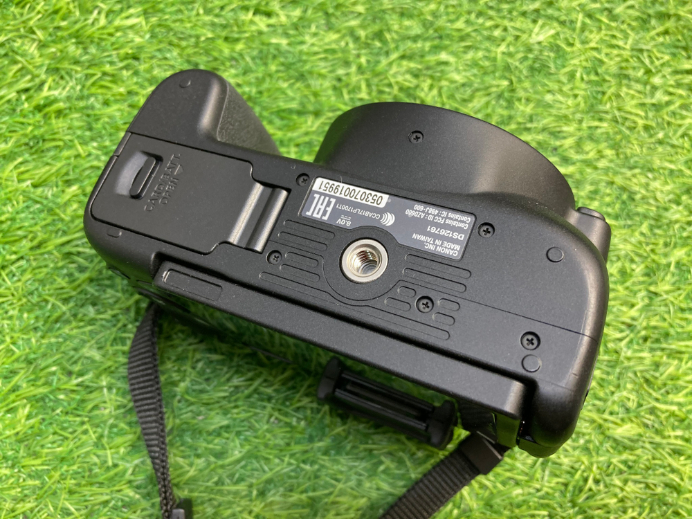 Canon 250D Kit 18-55mm STM Покупка/Продажа