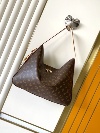 Louis Vuitton Slouchy MM