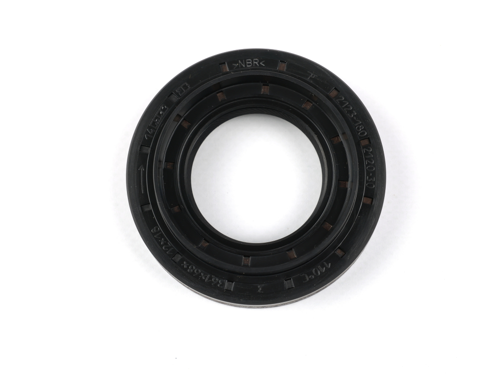 Сальник 36.1х68х12/18 а/м ВАЗ 2121-2123 хвостовика (с пружиной/NBR) Резинотехника г. Балаково ( ОЕ 2123-1802120-30 )