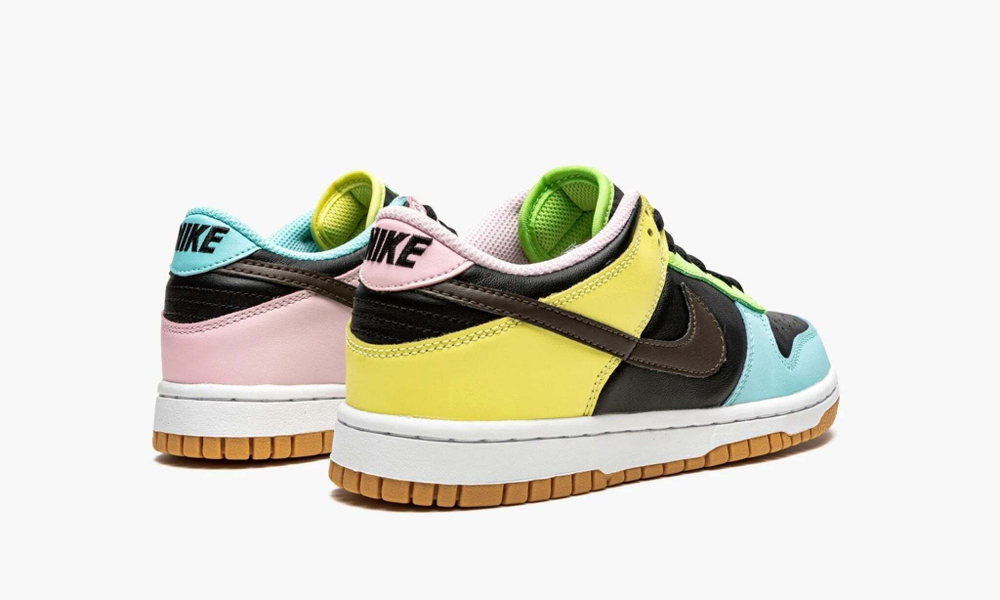 Dunk Low GS "Free 99 Black"