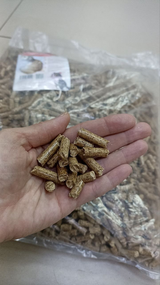 Древесный (темный) наполнитель для кошачьих туалетов 6кг