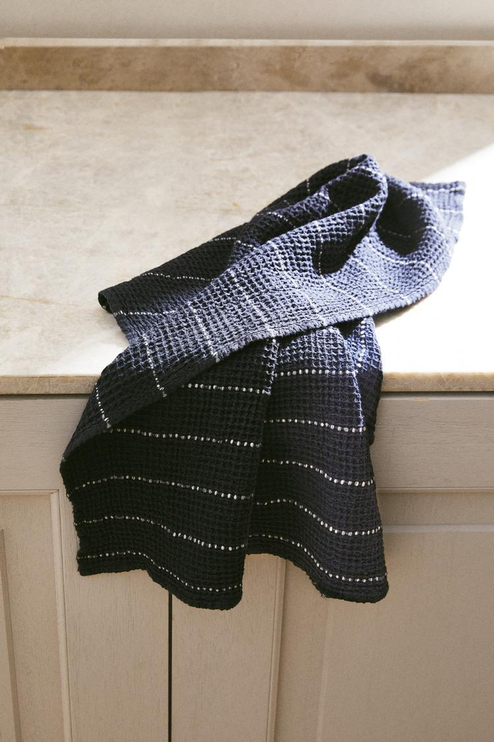 ZARA HOME ПОЛОСАТОЕ КУХОННОЕ ПОЛОТЕНЦЕ, СИНИЙ