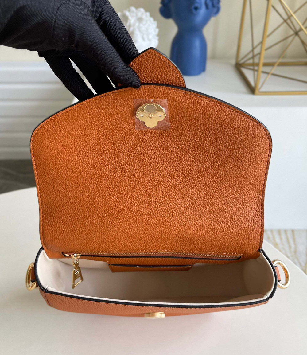 Louis Vuitton Pont 9 Soft MM