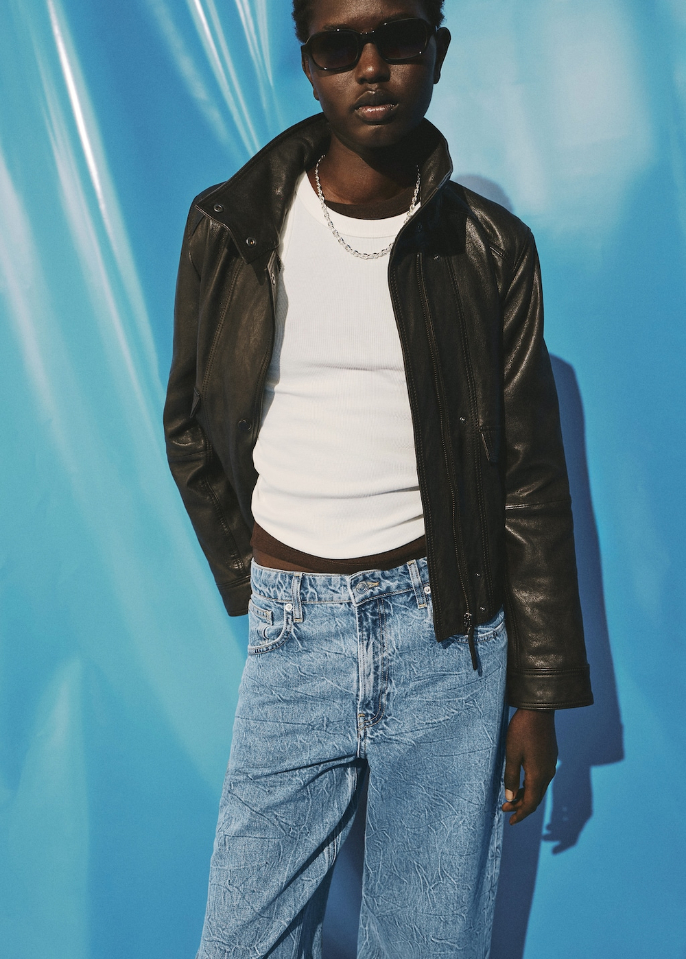 Прямые джинсы из жатой ткани