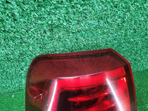 Фонарь левый внешний Toyota Land Cruiser 200 15-21