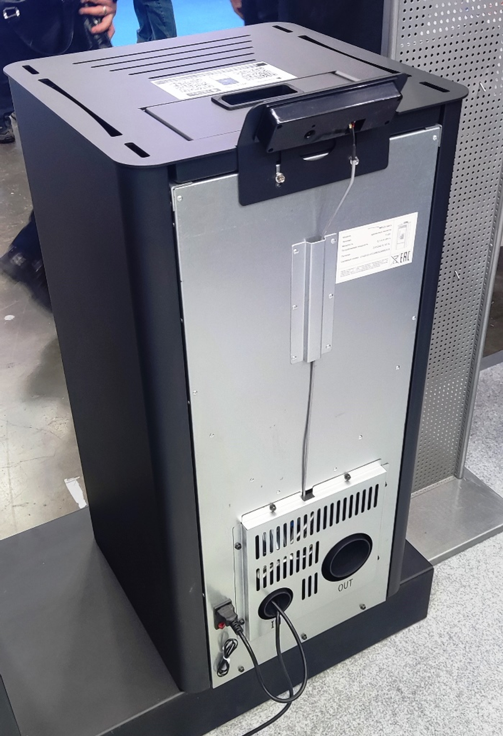 Воздухогрейный пеллетный камин ZOTA A9H20 black