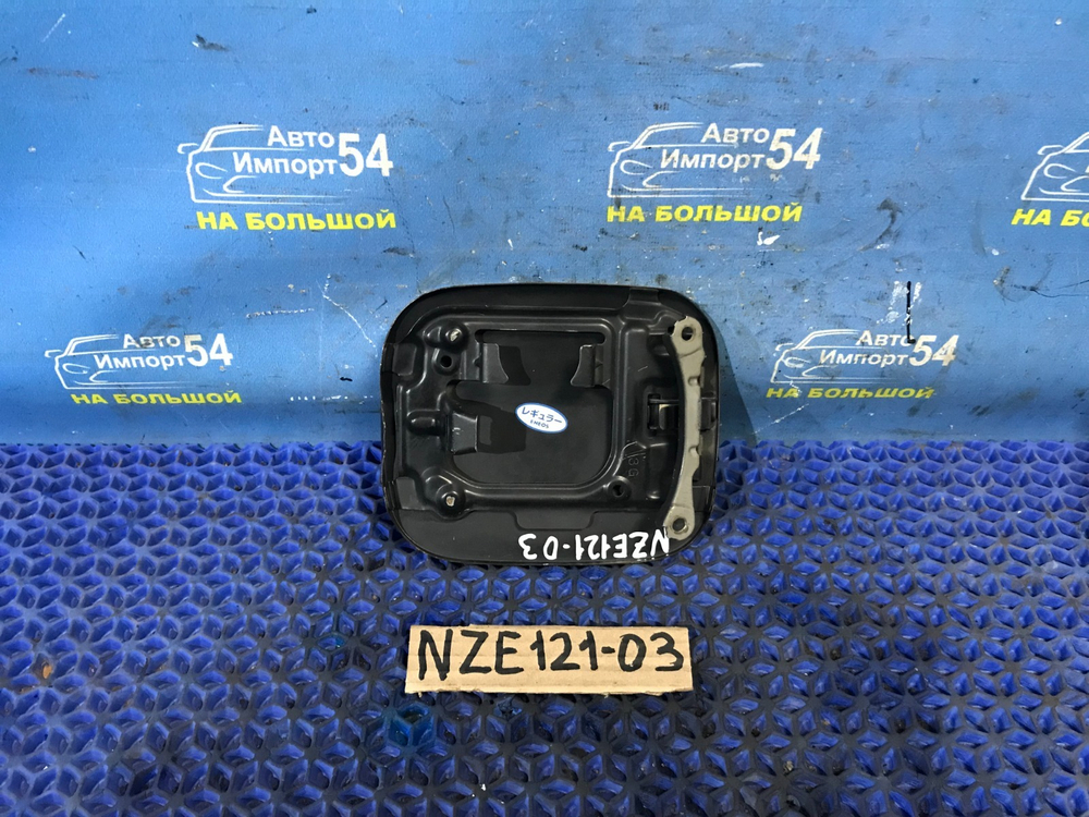 Лючок бензобака TOYOTA FIELDER 2002