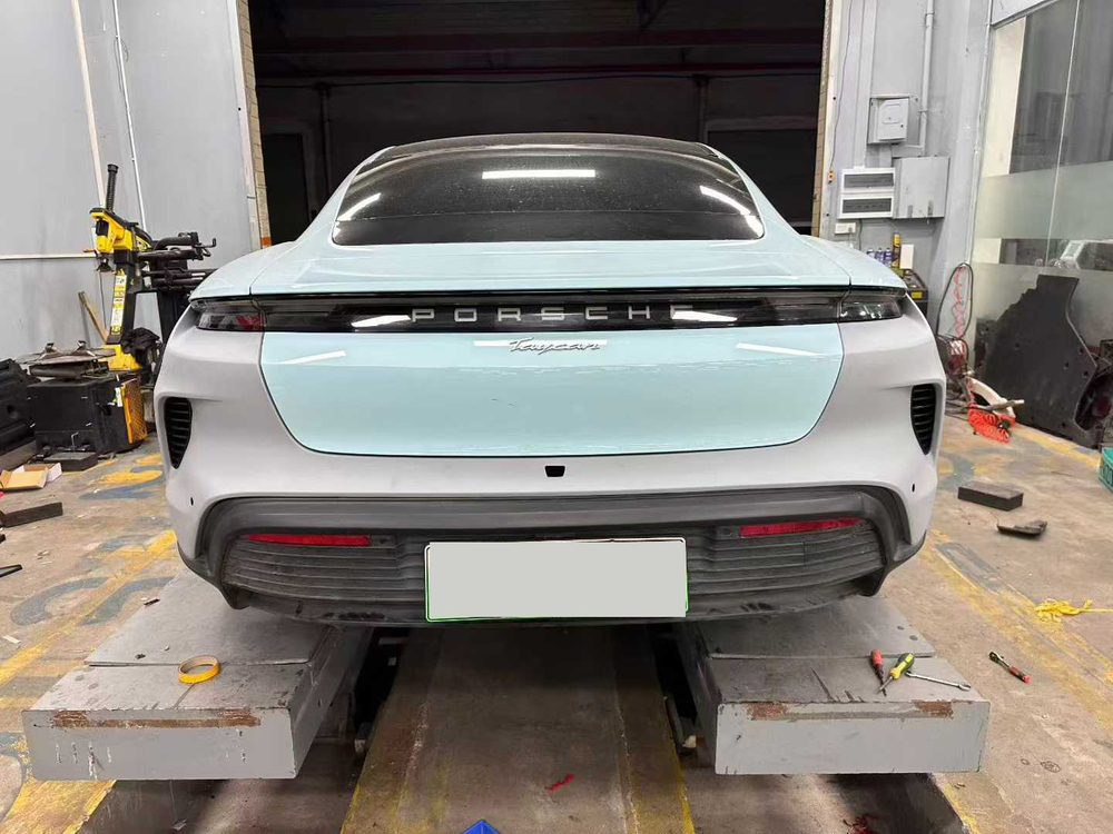 Обвес переделка для Porsche Taycan в РЕСТАЙЛИНГ Taycan 2024+ Порш Тайкан