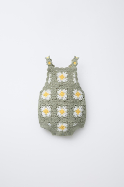 ZARA ТРИКОТАЖНЫЙ КОМБИНЕЗОН ИЗ КРУЖЕВА КРОШЕ С ЦВЕТОЧНЫМ УЗОРОМ, ЗЕЛЕНОВАТЫЙ